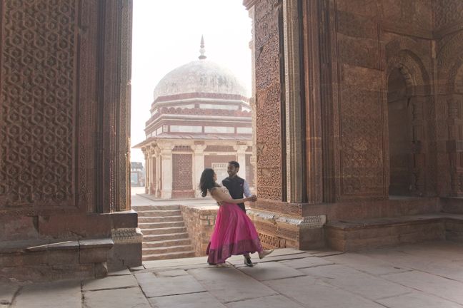 Qutab Minar Dancers, Delhi, India